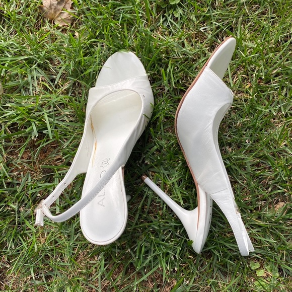 ALDO white slings - Picture 2 of 8